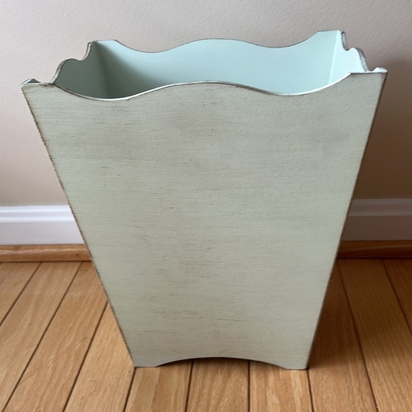 Labrazel Riviera Wastebasket - Picture 3 of 8